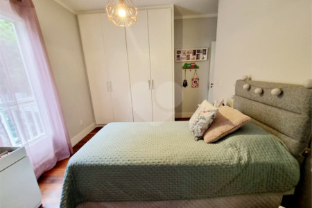 Casa à venda com 3 suítes no condomínio Villa Splendore, São Paulo - SP