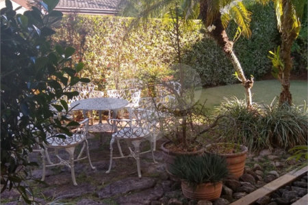 Casa à venda com 4 quartos, sendo 2 suítes, no condomínio Osato, Atibaia - SP