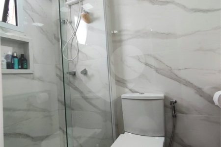 Apartamento à venda com 3 quartos, sendo 1 suíte,  em Vila Monumento, São Paulo, SP