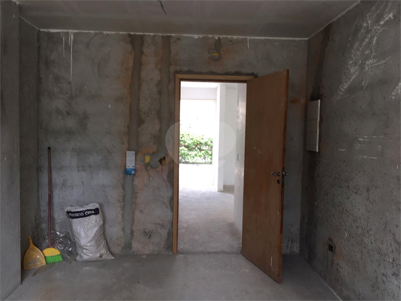 Casa à venda com 4 quartos, sendo 3 suítes,  em Vila Monumento, São Paulo, SP
