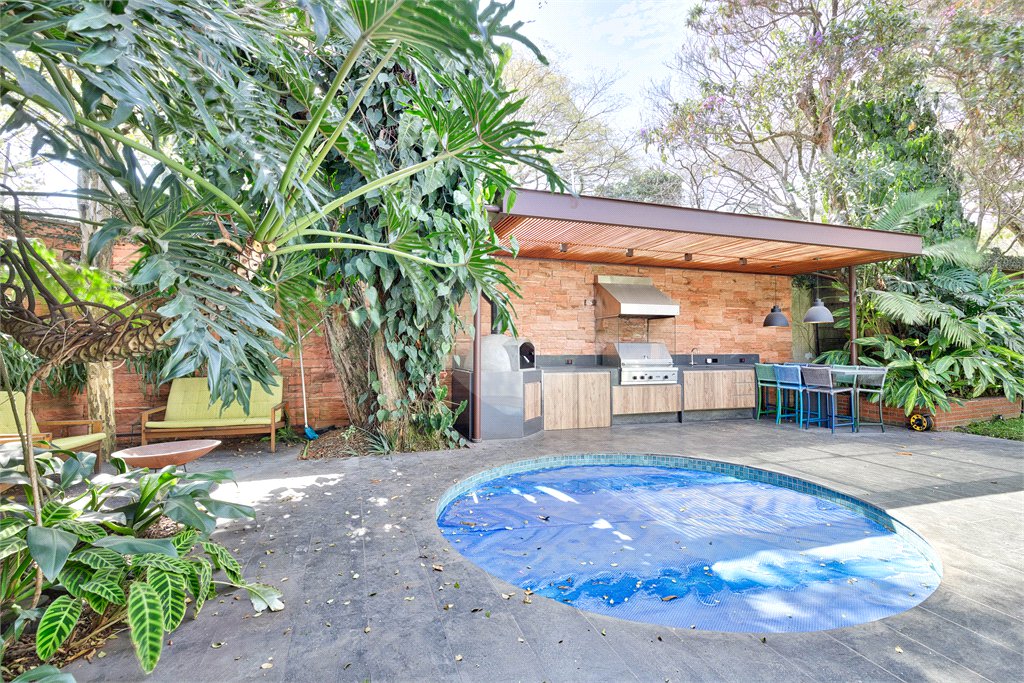 Casa Térrea à venda com 3 quartos, sendo 1 suíte, em Alto da Boa Vista, São Paulo, SP