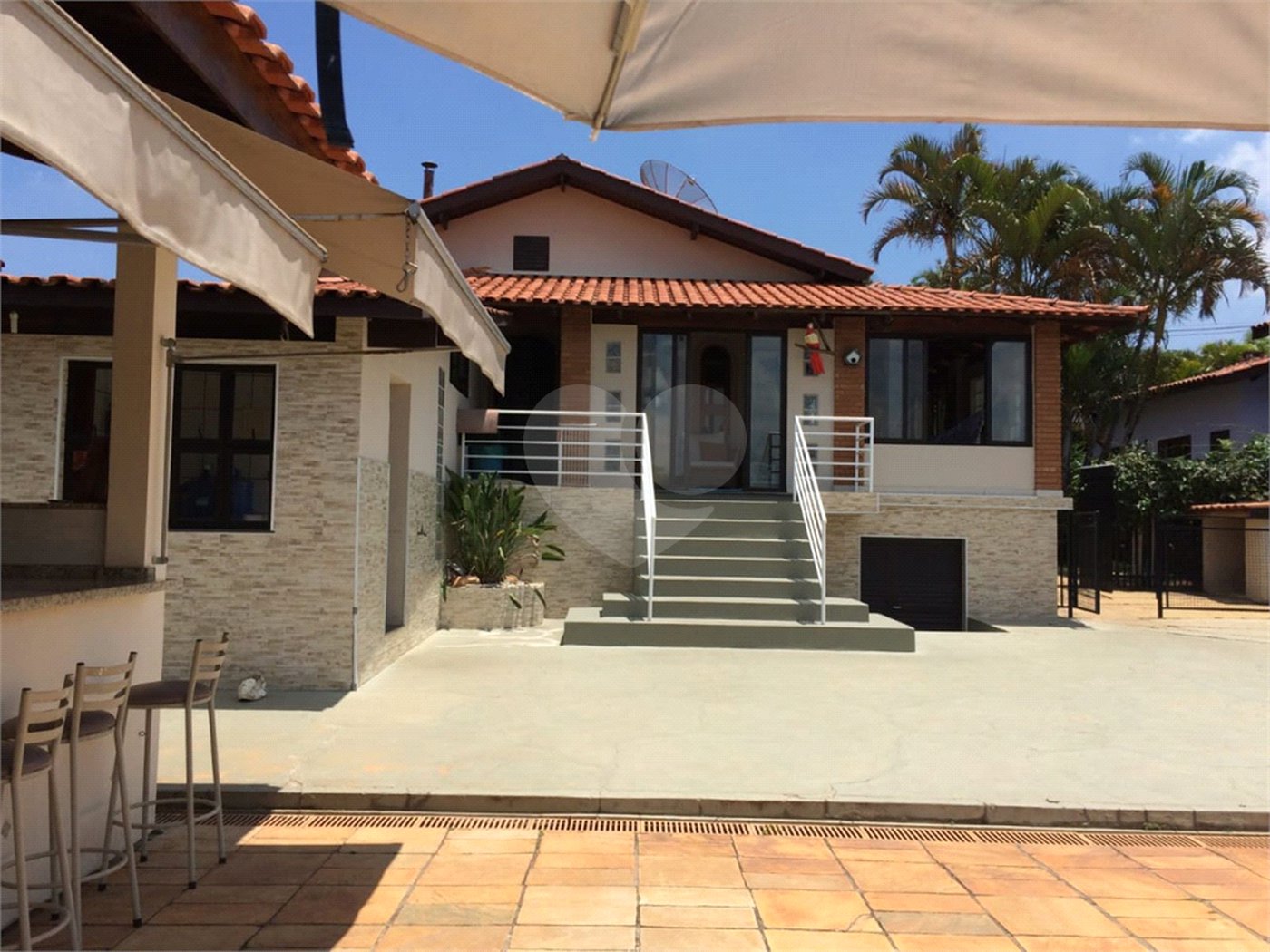 Casa à venda com 4 quartos, sendo 2 suítes, no condomínio Vinhas da Vista Alegre - Lado Sede, Vinhedo - SP