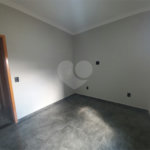Casa à venda com 3 quartos, sendo 1 suíte, no condomínio Horto Florestal Villagio, Sorocaba - SP
