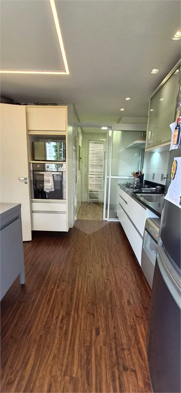 Casa à venda com 3 quartos, sendo 1 suíte, no condomínio Townhouse Village Morumbi, São Paulo - SP