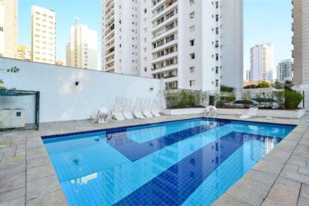 Apartamento à venda com 3 quartos, sendo 1 suíte,  em Indianópolis, São Paulo, SP