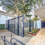 Casa à venda com 4 quartos, sendo 3 suítes, no condomínio Village Place, São Paulo - SP