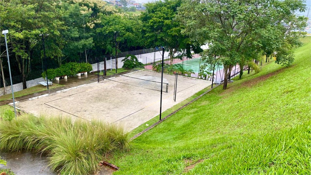 Casa à venda ou para alugar com 3 suítes no condomínio Villa Real, Bragança Paulista - SP