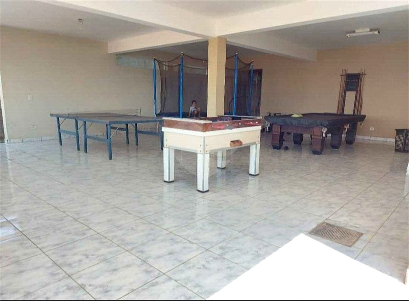 Casa à venda com 4 quartos, sendo 3 suítes,  no Centro, Bom Jesus dos Perdões, SP