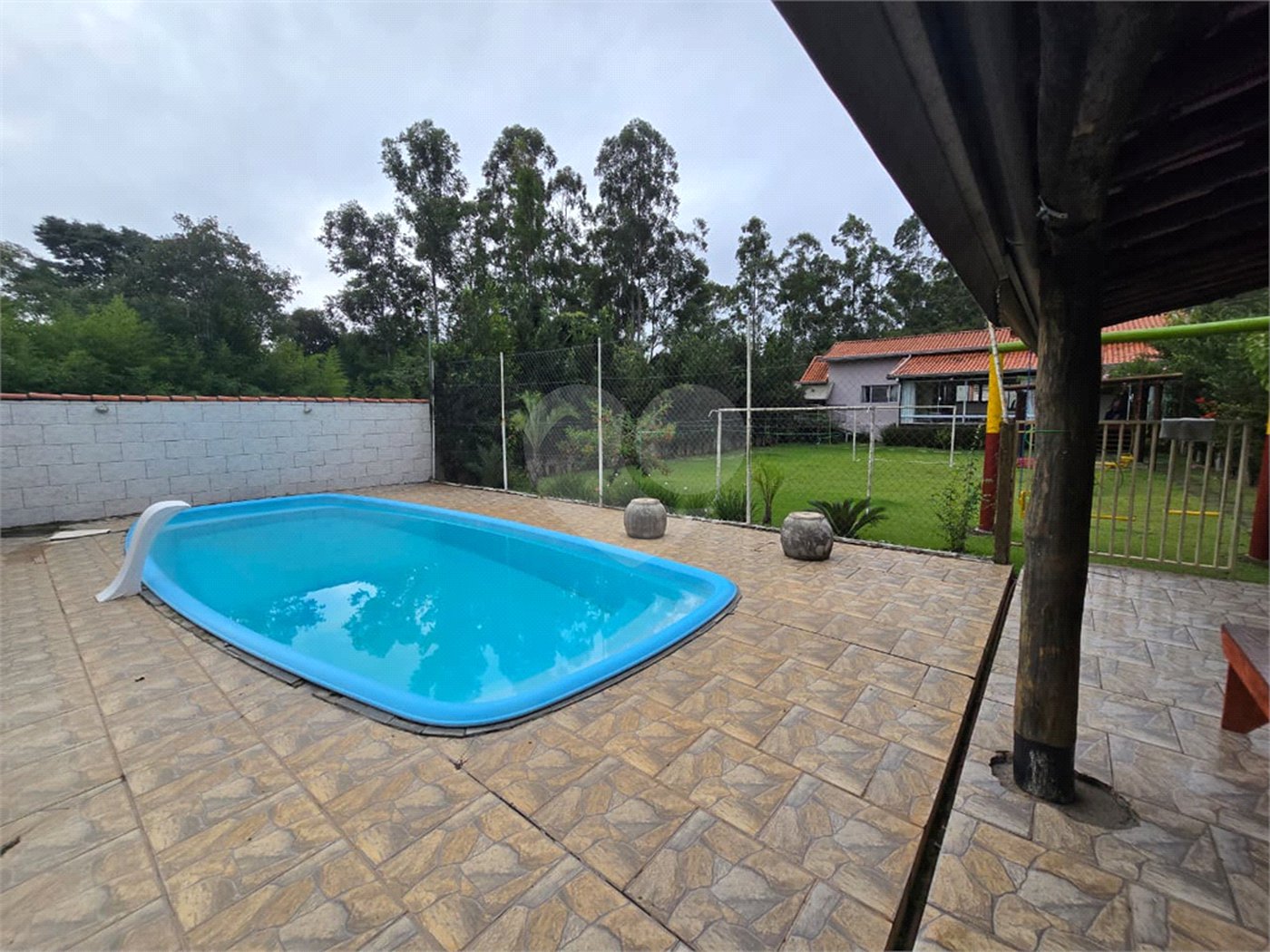 Chácara à venda com 3 quartos, sendo 1 suíte, em Cercadinho, Alambari, SP