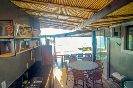 Casa à venda com 5 quartos, sendo 4 suítes, em Manguinhos, Armação dos Búzios, RJ