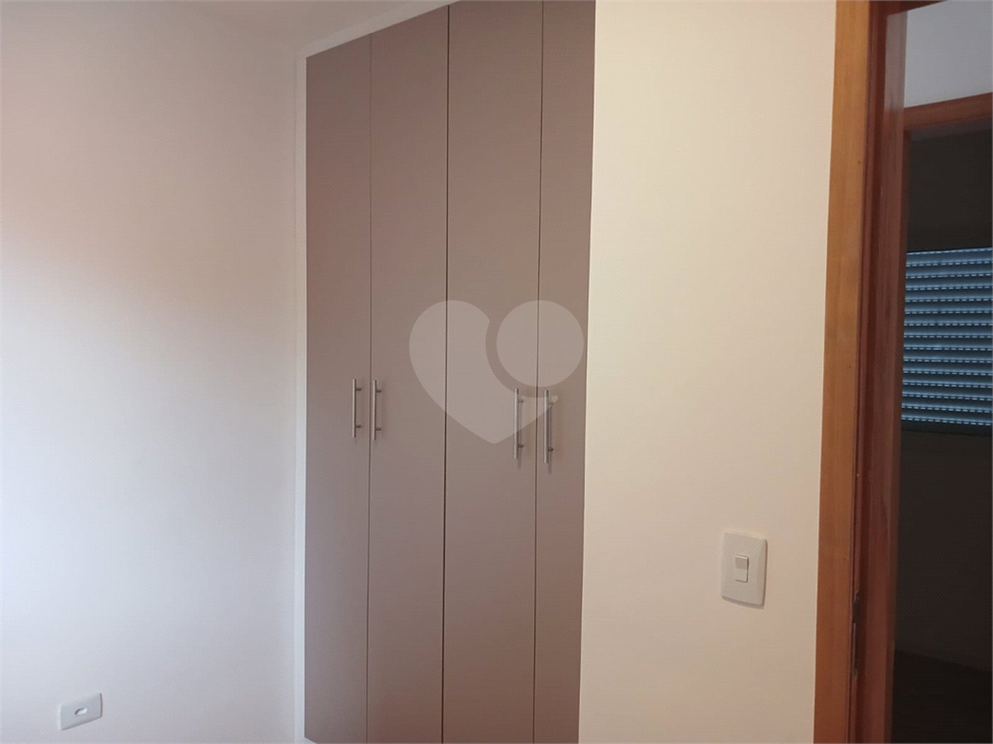 Casa à venda com 2 quartos, sendo 1 suíte,  em Parque Vitória, São Paulo, SP