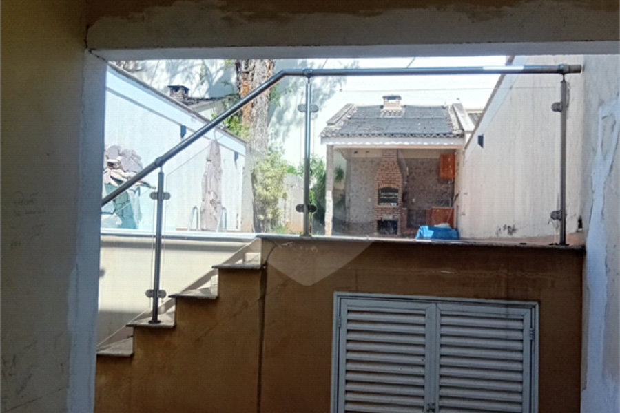 Casa à venda com 3 suítes no condomínio Residencial Jd. Floresta, São Paulo - SP