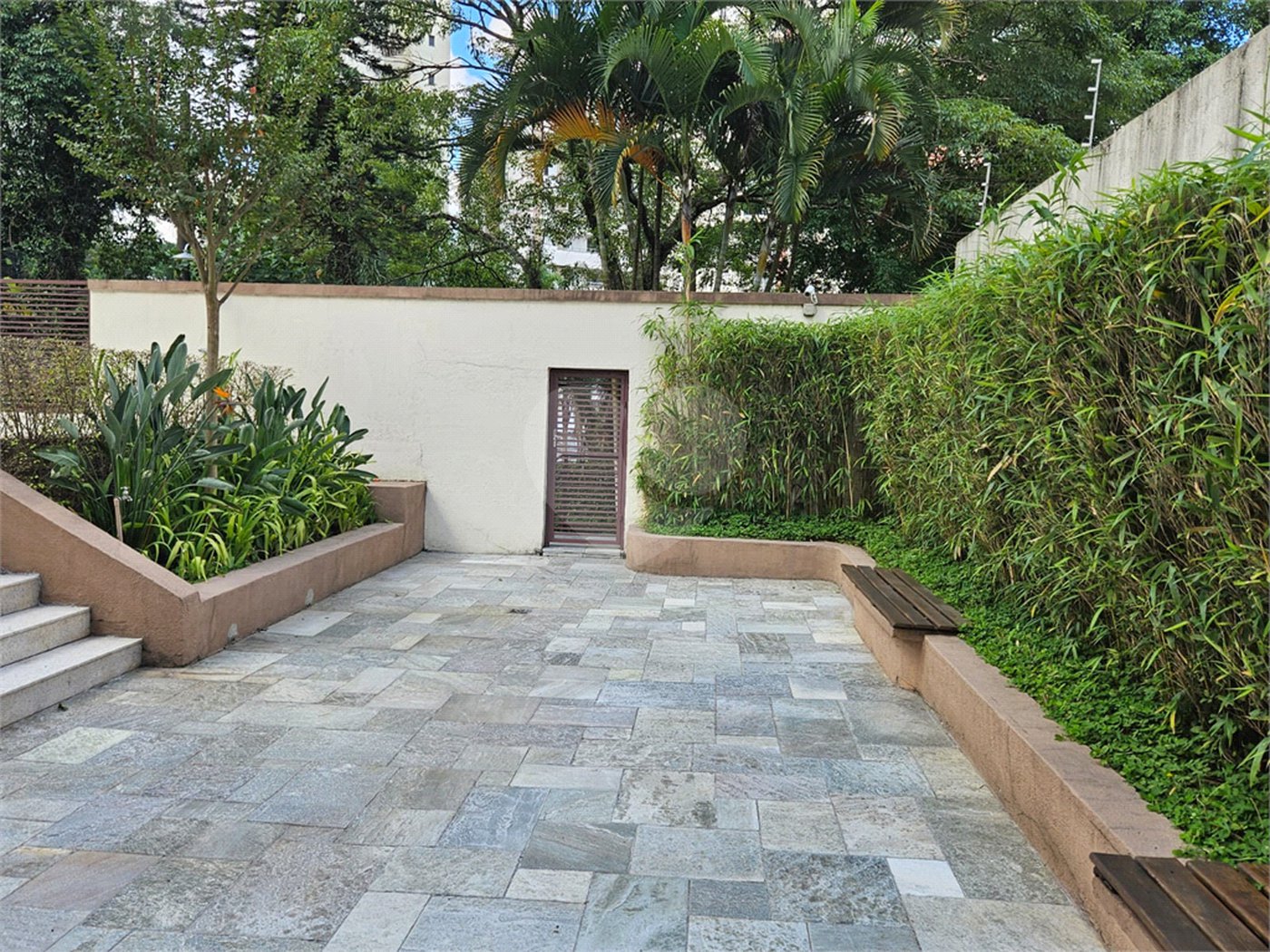 Apartamento à venda com 3 quartos, sendo 2 suítes, em Jardim Ampliação, São Paulo, SP