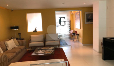 Sobrado à venda com 3 quartos em Chácara Santo Antônio, São Paulo, SP