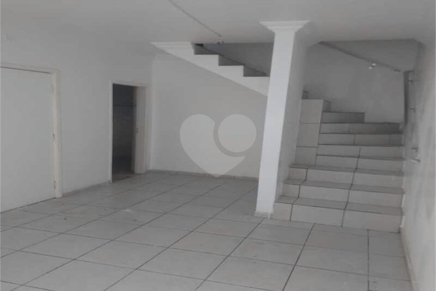 Casa para alugar com 2 quartos, sendo 1 suíte,  no condomínio Nova Carioba, São Paulo - SP