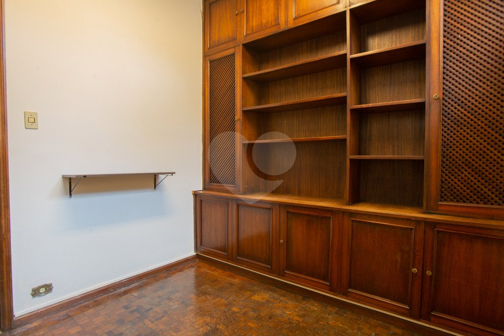 Casa à venda ou para alugar com 3 quartos, sendo 1 suíte,  em Mirandópolis, São Paulo, SP