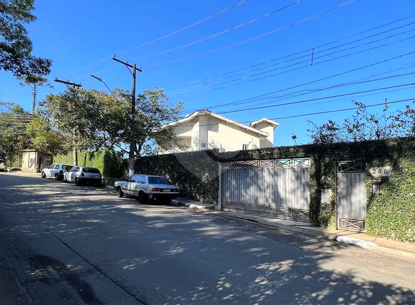 Casa à venda com 4 suítes em Vila Santo Antônio, Cotia, SP