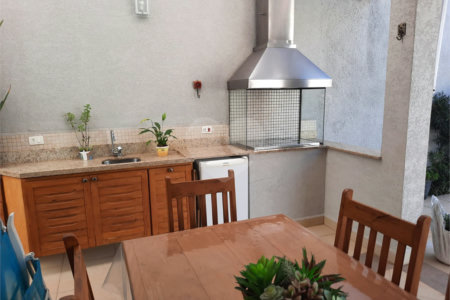 Casa à venda com 3 suítes no condomínio Parque Arco Iris, Atibaia - SP