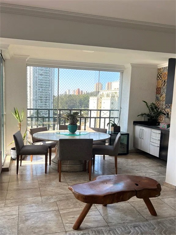 Apartamento à venda com 4 quartos, sendo 2 suítes, em Vila Andrade, São Paulo, SP