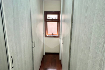 Sobrado à venda com 5 suítes em Parque dos Príncipes, São Paulo, SP