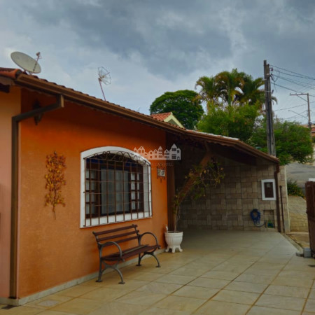 Casa Térrea com Vista para a Pedra Grande, em Nova Gardênia, Atibaia - SP