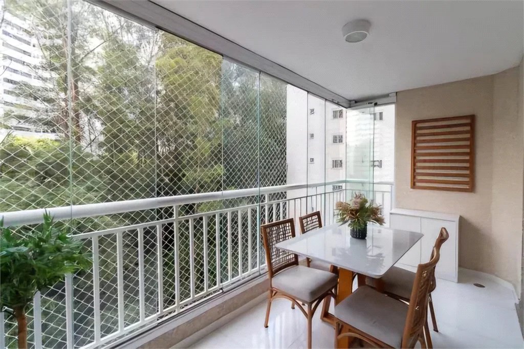 Apartamento à venda com 3 quartos, sendo 1 suíte, em Jardim das Vertentes, São Paulo, SP