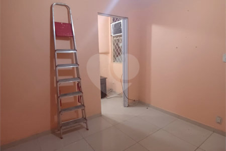 Casa à venda com 3 quartos, sendo 1 suíte, em Senador Camará, Rio de Janeiro, RJ