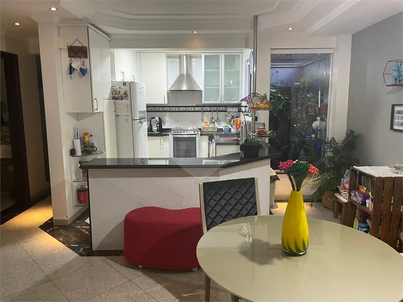 Casa à venda com 3 quartos, sendo 1 suíte, no condomínio Residencial Via Veneto, São Paulo - SP