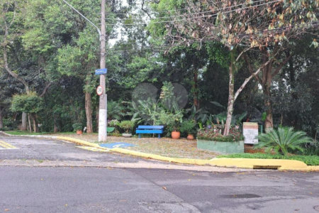 Sobrado à venda com 3 quartos, sendo 1 suíte,  em Jardim Olympia, São Paulo, SP