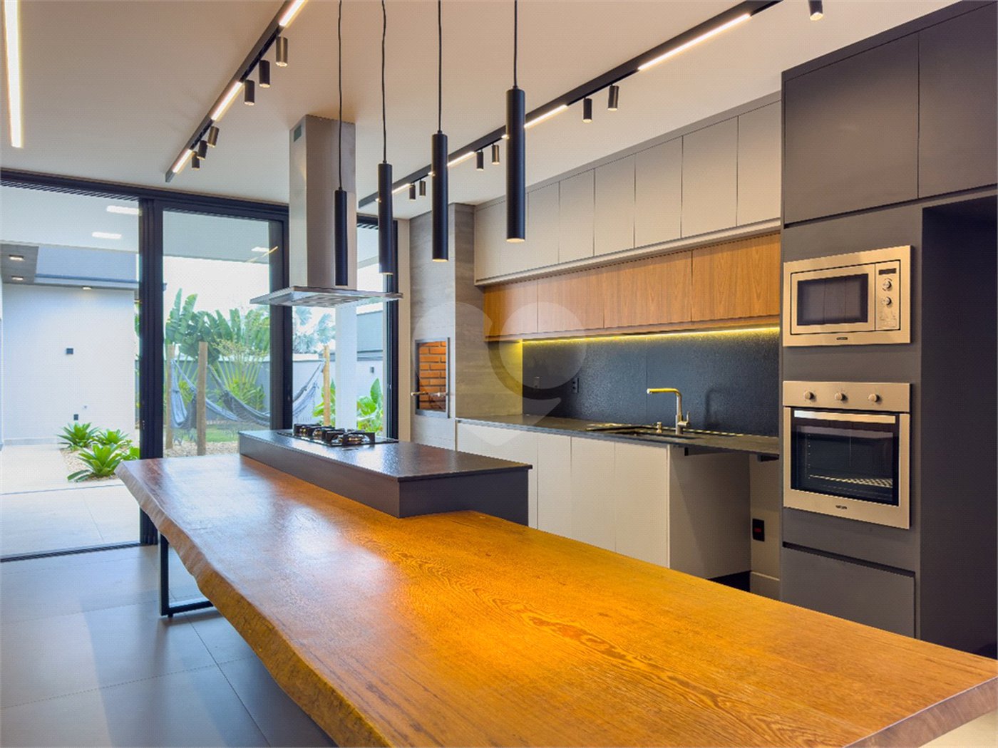Casa à venda com 3 suítes no condomínio Residencial Helvétia Park, Indaiatuba - SP