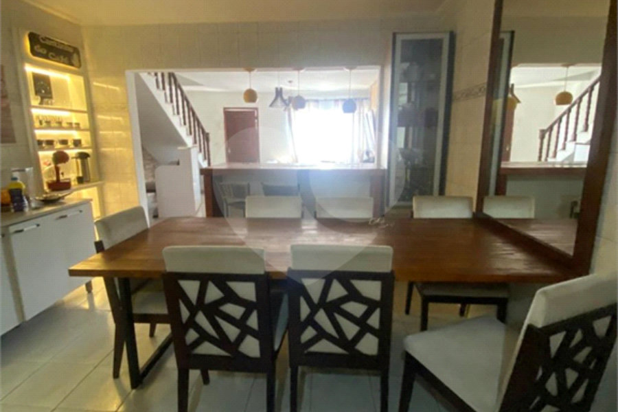 Sobrado à venda com 3 quartos, sendo 1 suíte, em Vila Nova Cachoeirinha, São Paulo, SP