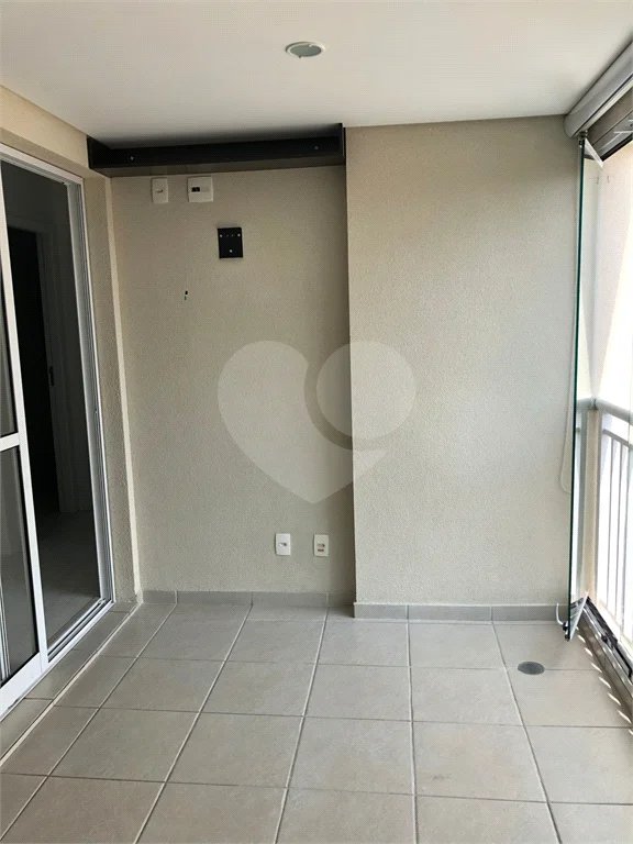 Apartamento à venda com 2 quartos, sendo 1 suíte,  em Campo Belo, São Paulo, SP