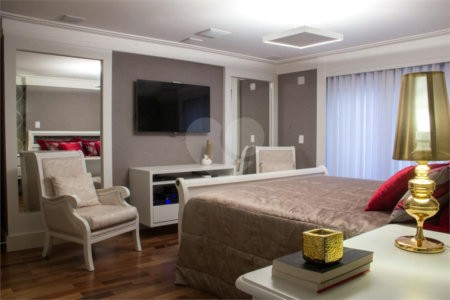 Apartamento à venda com 4 quartos, sendo 3 suítes, em Alto da Boa Vista, São Paulo, SP