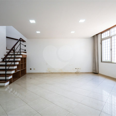 Casa de Vila à venda com 3 quartos, sendo 2 suítes, em Campo Belo, São Paulo, SP