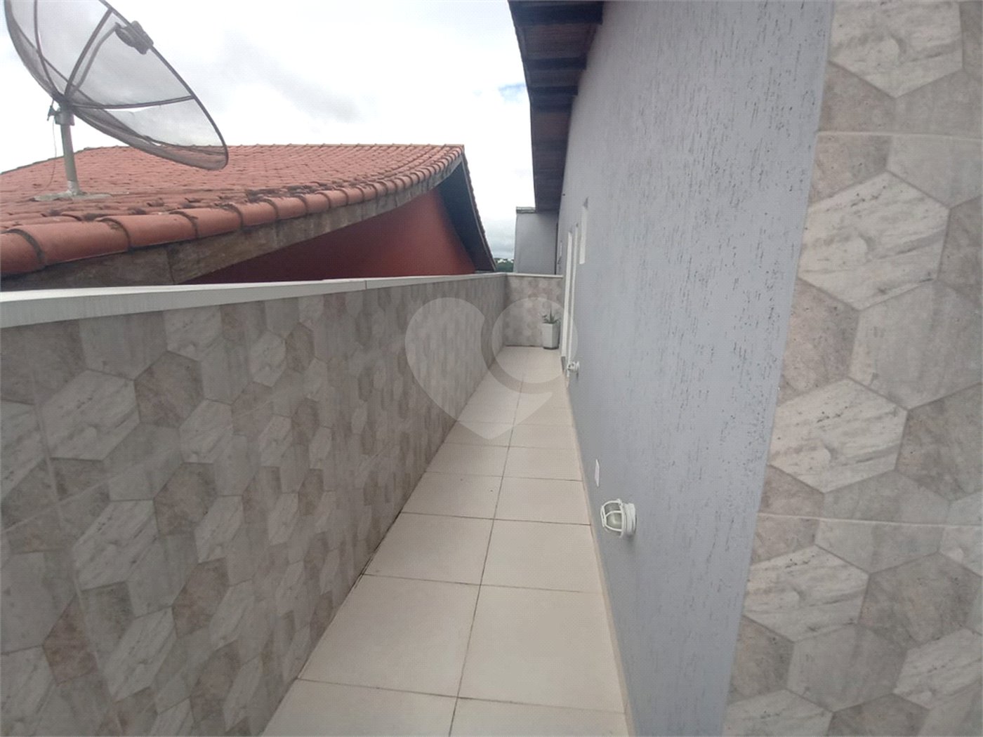 Sobrado à venda com 4 quartos, sendo 1 suíte, em Tremembé, São Paulo, SP
