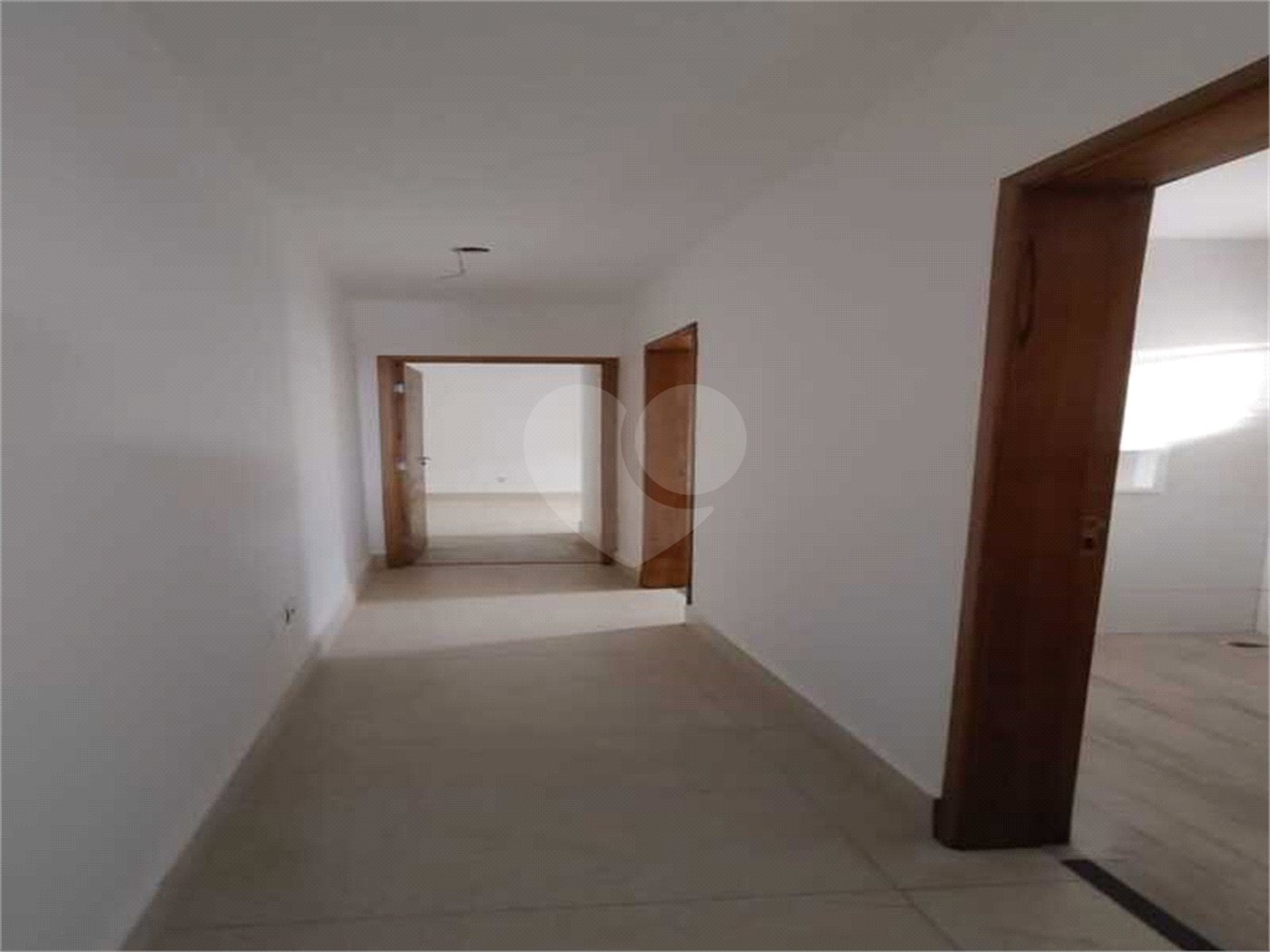 Casa à venda com 2 quartos, sendo 1 suíte, em Parque Residencial Sabiás, Indaiatuba, SP