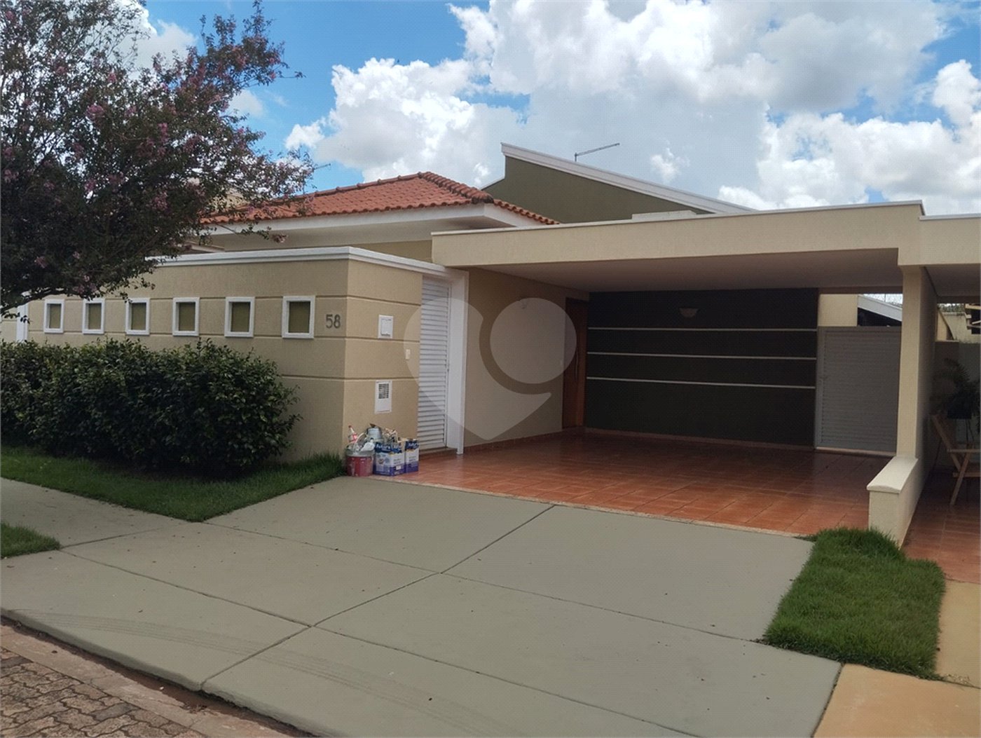 Casa à venda com 3 quartos, sendo 1 suíte,  no condomínio Vila Aracoara, Araraquara - SP