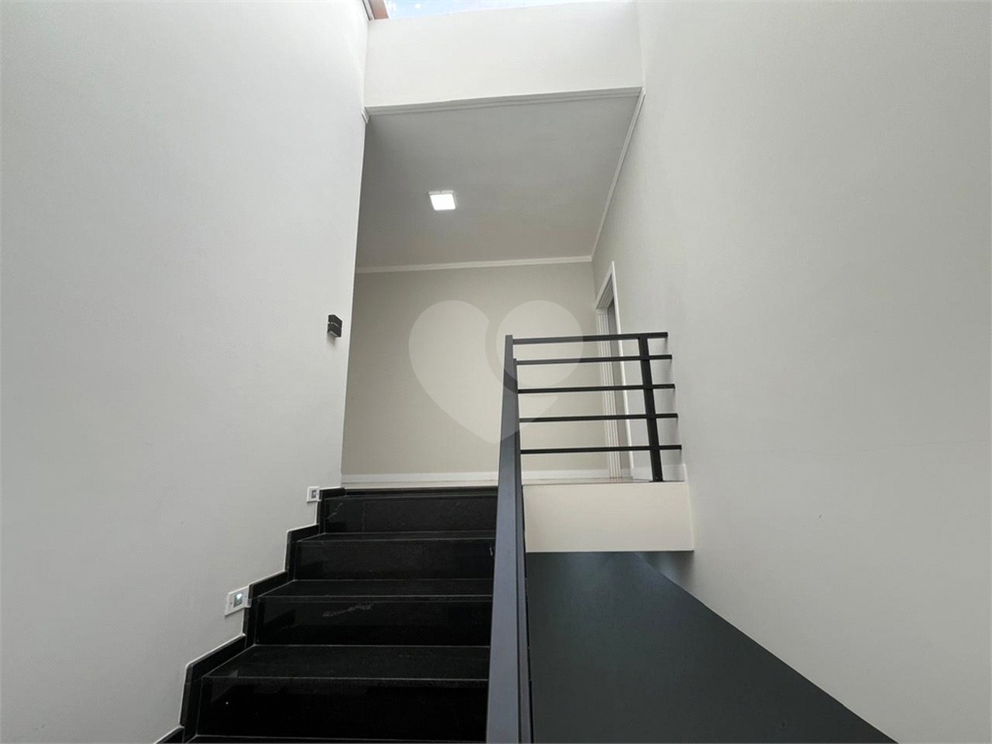 Casa à venda com 3 quartos, sendo 2 suítes, em Portal dos Pinheiros II, Itapetininga, SP