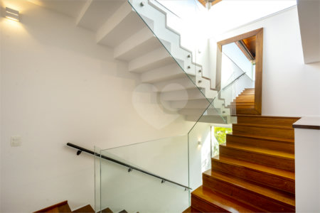 Casa à venda com 4 suítes no condomínio Vila Flora, São Paulo - SP