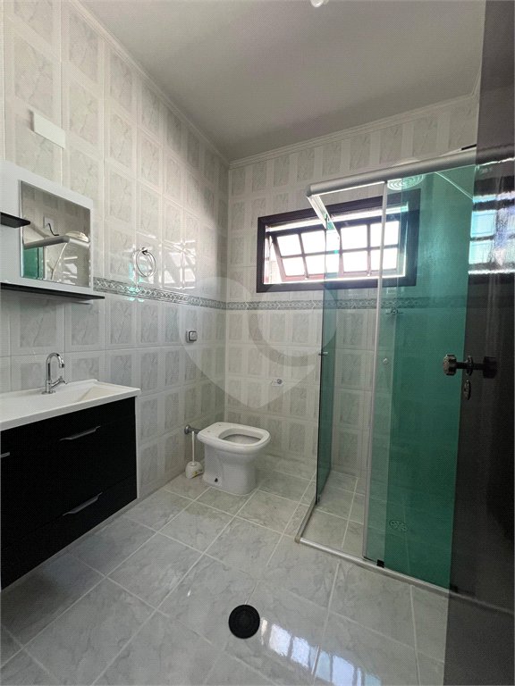 Sobrado à venda com 3 quartos, sendo 1 suíte, em Conjunto Habitacional Brás Cubas, Mogi das Cruzes, SP