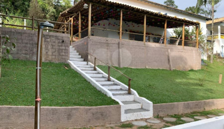 Chácara à venda com 3 suítes em Recanto dos Palmares, Atibaia, SP