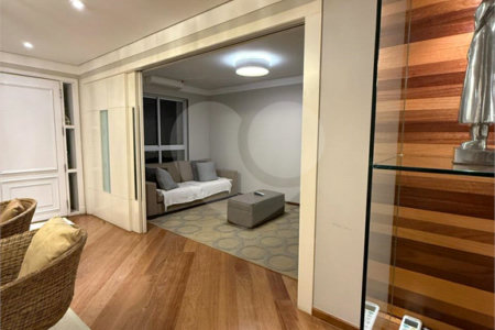 Casa à venda com 4 suítes no condomínio East Village, São Paulo - SP