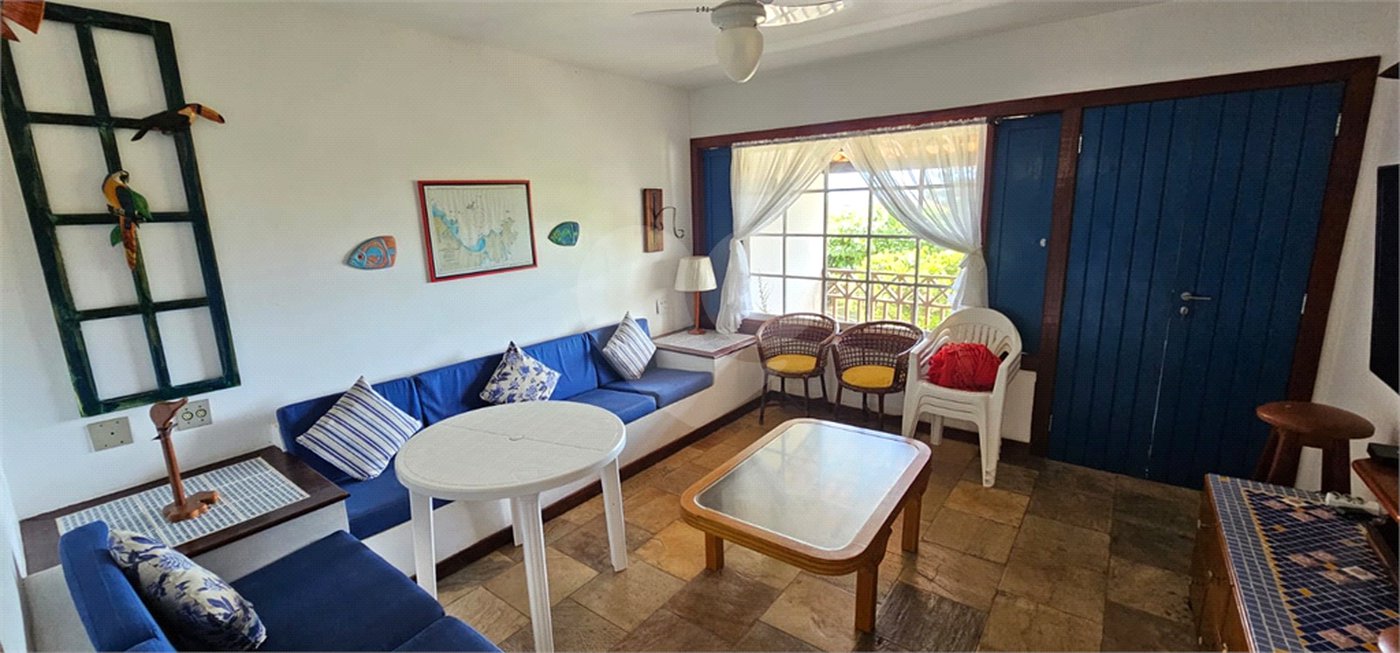 Casa em condomínio à venda ou para alugar com 3 quartos, sendo 2 suítes,  em Praia Rasa, Armação dos Búzios, RJ