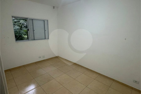 Casa à venda com 2 quartos no condomínio Carvalho Lagares, Poá - SP
