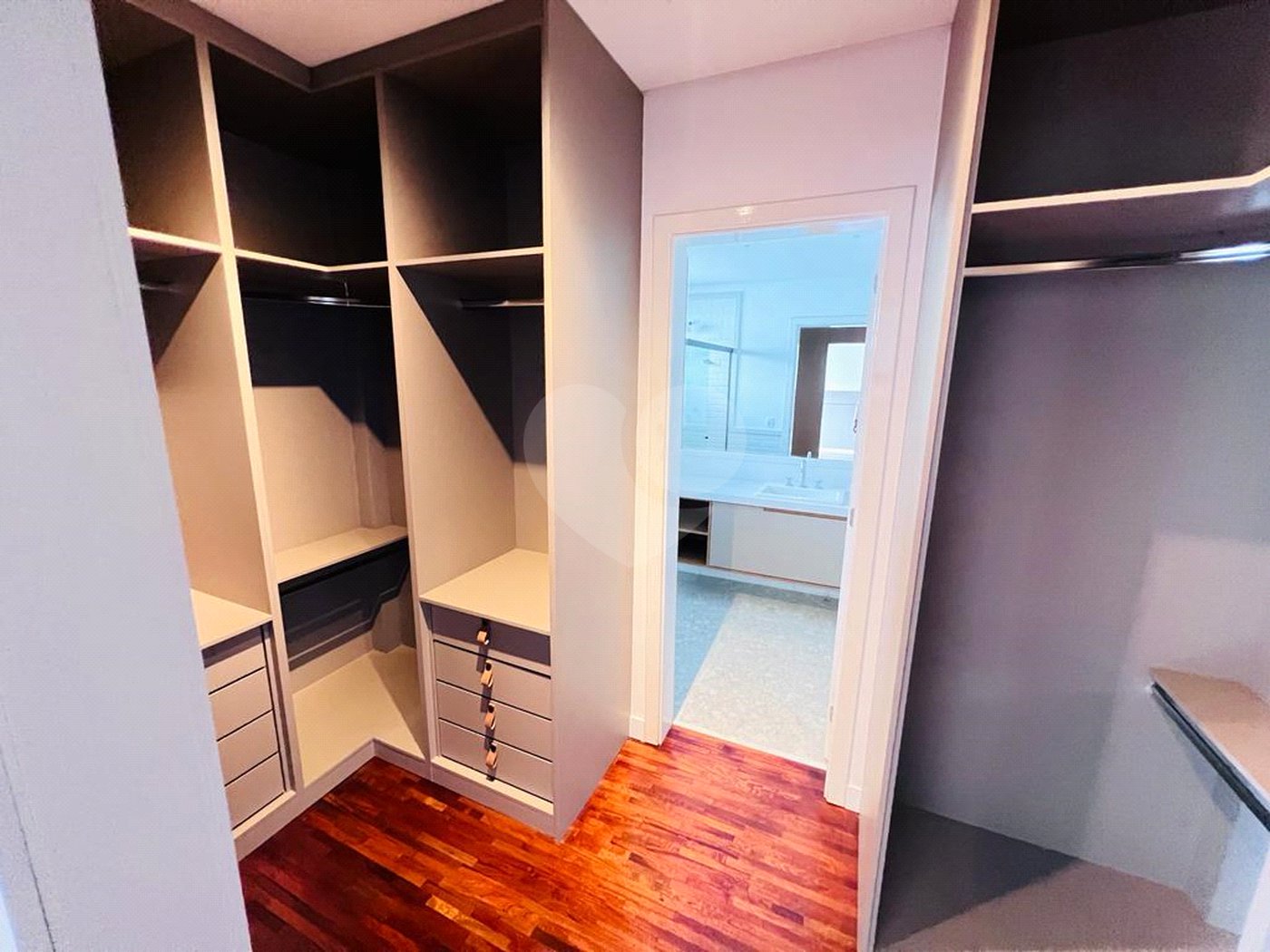 Casa à venda com 3 suítes no condomínio Boulevard Ibirapuera, São Paulo - SP