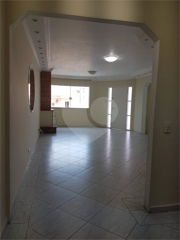 Sobrado para alugar com 3 suítes em Jardim São Paulo(zona Norte), São Paulo, SP