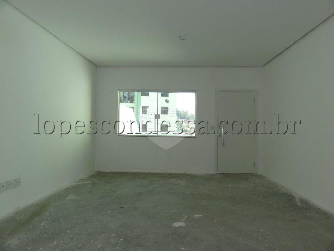 Sobrado à venda com 3 suítes em Horto, São Paulo, SP