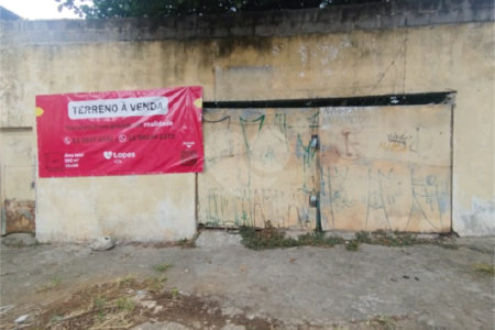 Terreno à venda em Vila Carmosina, São Paulo, SP