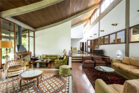 Casa à venda com 3 suítes no condomínio Chácara Flora, São Paulo - SP