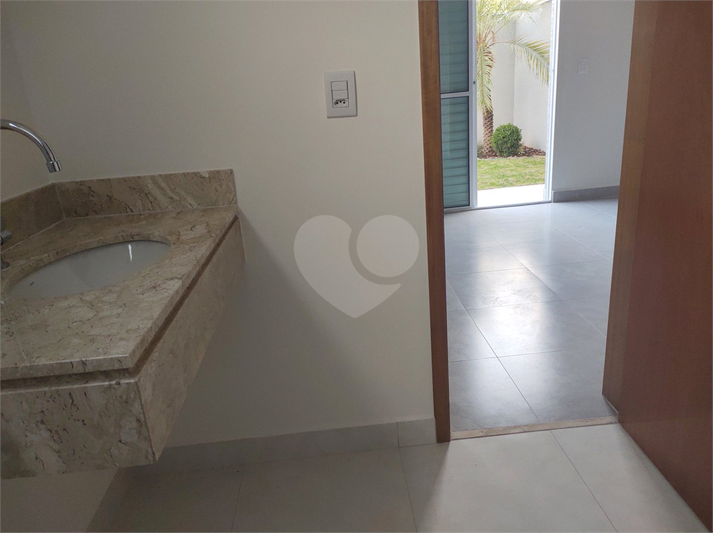 Casa Térrea à venda com 3 suítes em Jardim do Lago, Atibaia, SP